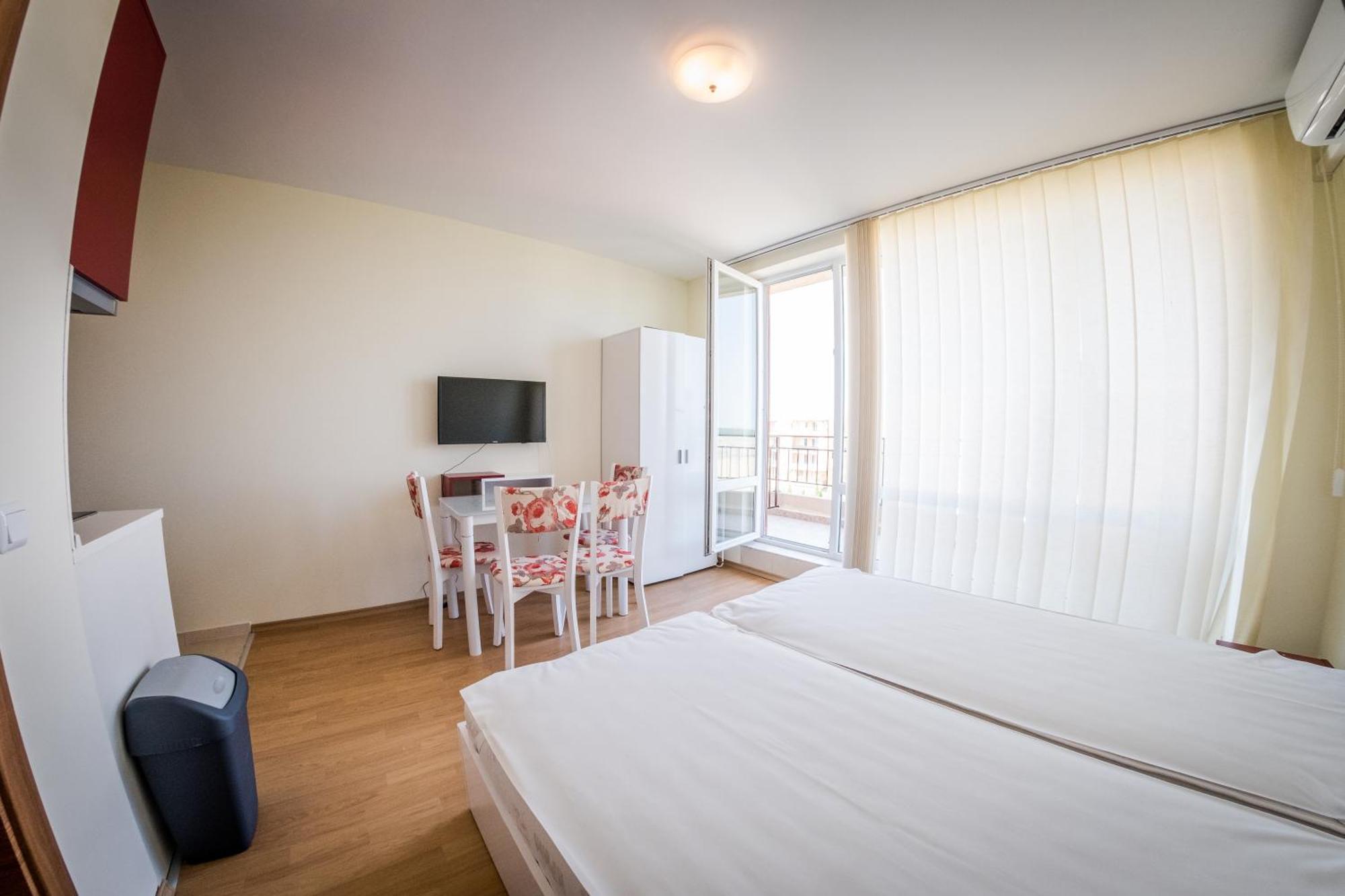 Waterpark Fort Apartments Pantai Sunny Ruang foto